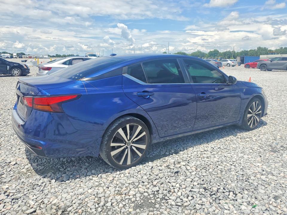 2021 Nissan Altima VIN 1N4BL4CVXMN349065 COPART salvage auction — SIDE, Fl - Cert Of Title Slvg Rebuildable, sold $3,150 on 2026-07-02 (photo 3)