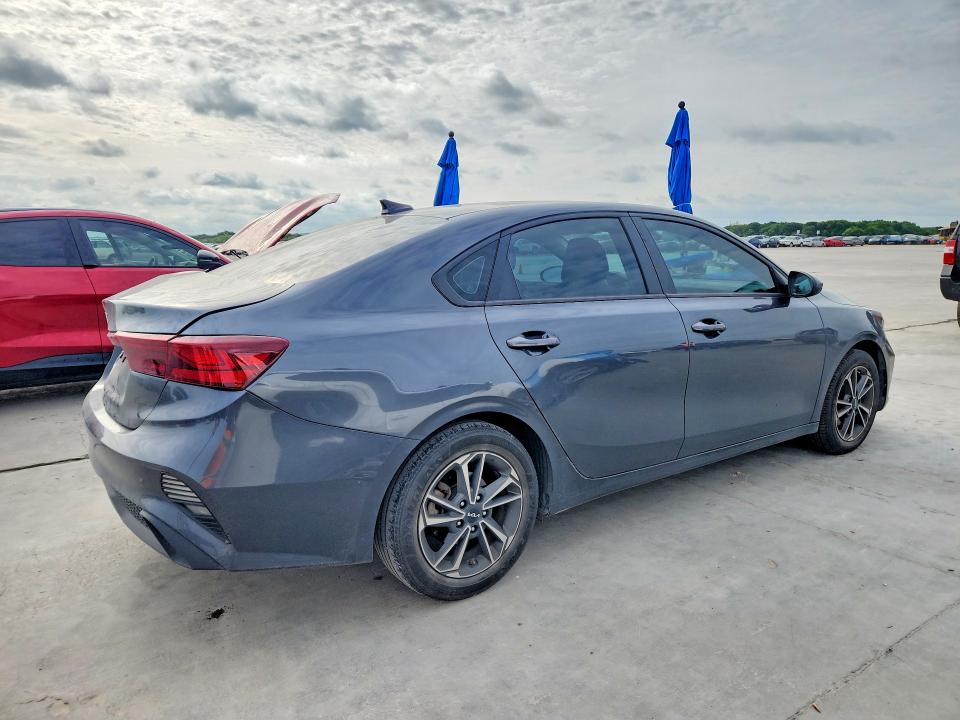 2023 Kia Forte VIN 3KPF24AD7PE572861 COPART salvage auction — REAR END, Tx - Certificate Of Title, sold $2,800 on 2026-09-03 (photo 3)
