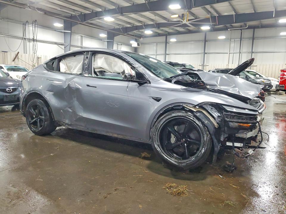 2026 Tesla Model y VIN 7SAYGDEE3TF325261 COPART salvage auction — ROLLOVER, Wi - Cert Of Title-Salvage Vehicle, sold $3,350 on 2026-07-07 (photo 4)