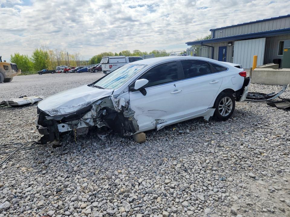 2016 Hyundai Sonata VIN 5NPE24AF3GH323563 COPART salvage auction — FRONT END, MI - CERTIFICATE OF TITLE, sold $525 on 2026-07-02 (photo 1)