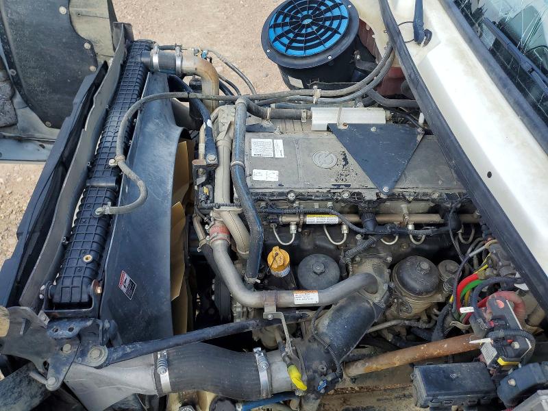 2019 Freightliner 114sd VIN 1FVMG3DVXKHKK0971 COPART salvage auction — ALL OVER, NC - SALVAGE CERTIFICATE OF TITLE, sold $8,200 on 2026-08-06 (photo 7)
