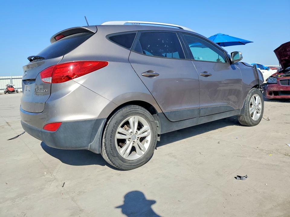 2012 Hyundai VIN KM8JU3AC6CU338062 COPART salvage auction — FRONT END, Tx - Salvage Vehicle Title, sold $1,700 on 2026-07-02 (photo 3)