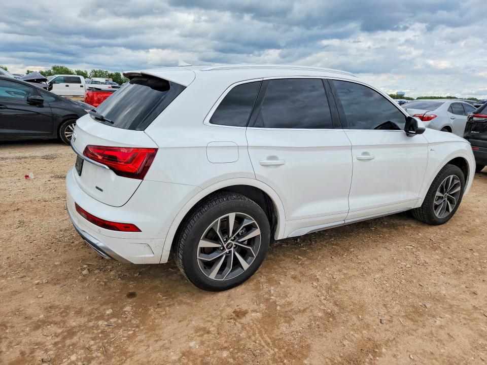 2023 Audi Q5 VIN WA1EAAFY4P2121287 COPART salvage auction — WATER/FLOOD, Tx - Salvage Title-Flood Damage, sold $15,800 on 2026-07-02 (photo 3)