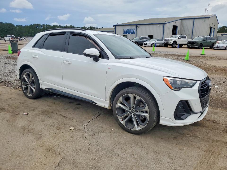 2021 Audi Q3 VIN WA1DECF35M1040588 COPART salvage auction — REAR END, MS - CERT OF TITLE-SALVAGED, sold $6,700 on 2026-07-31 (photo 4)