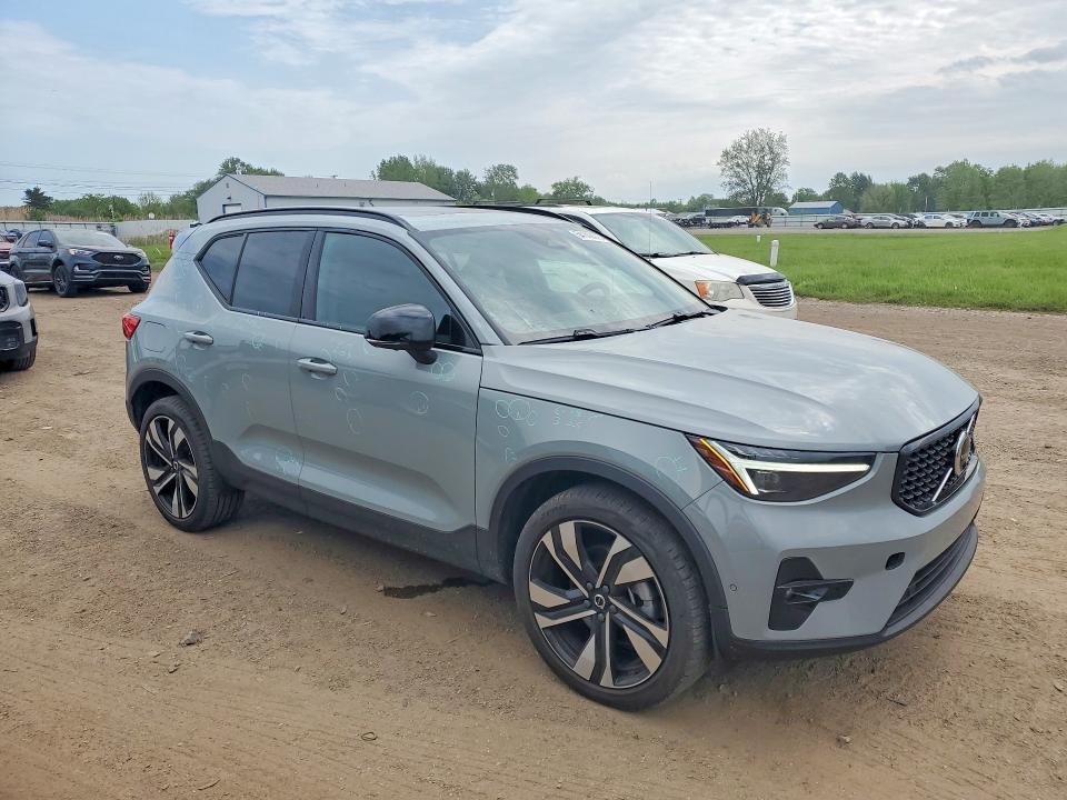 2024 Volvo Xc40 VIN YV4L12UM0R2251683 COPART salvage auction — HAIL, Oh - Cert Of Title-Salvage, sold $14,300 on 2026-07-20 (photo 4)