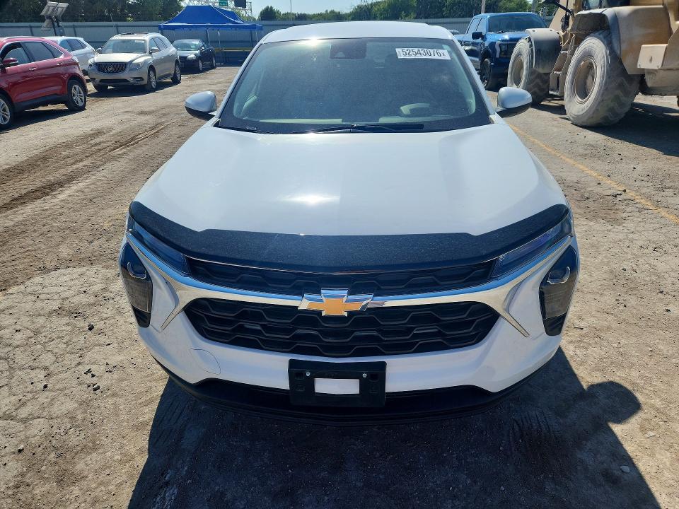2025 Chevrolet Trax VIN KL77LFEP9SC322858 COPART salvage auction — HAIL, Ks - Cert Of Title-Salvage, sold $8,400 on 2026-07-08 (photo 5)