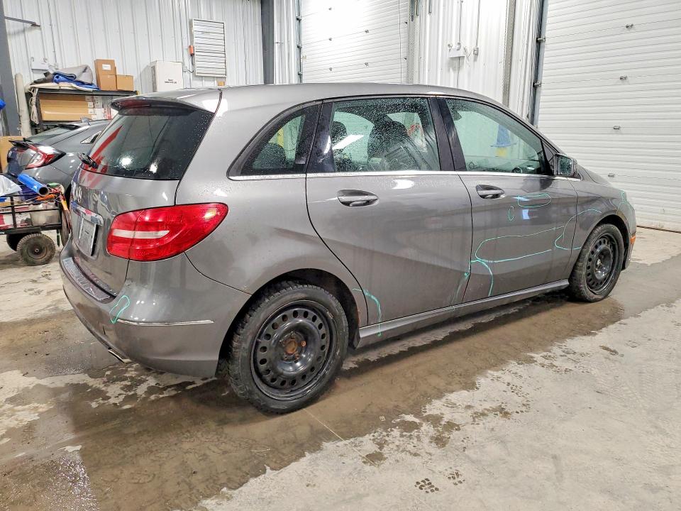 2014 Mercedes-benz VIN WDDMH4EB8EJ201650 COPART salvage auction — MINOR DENT/SCRATCHES, ON - PERMIT NO BRAND - UNFIT, sold $875 on 2026-08-04 (photo 3)