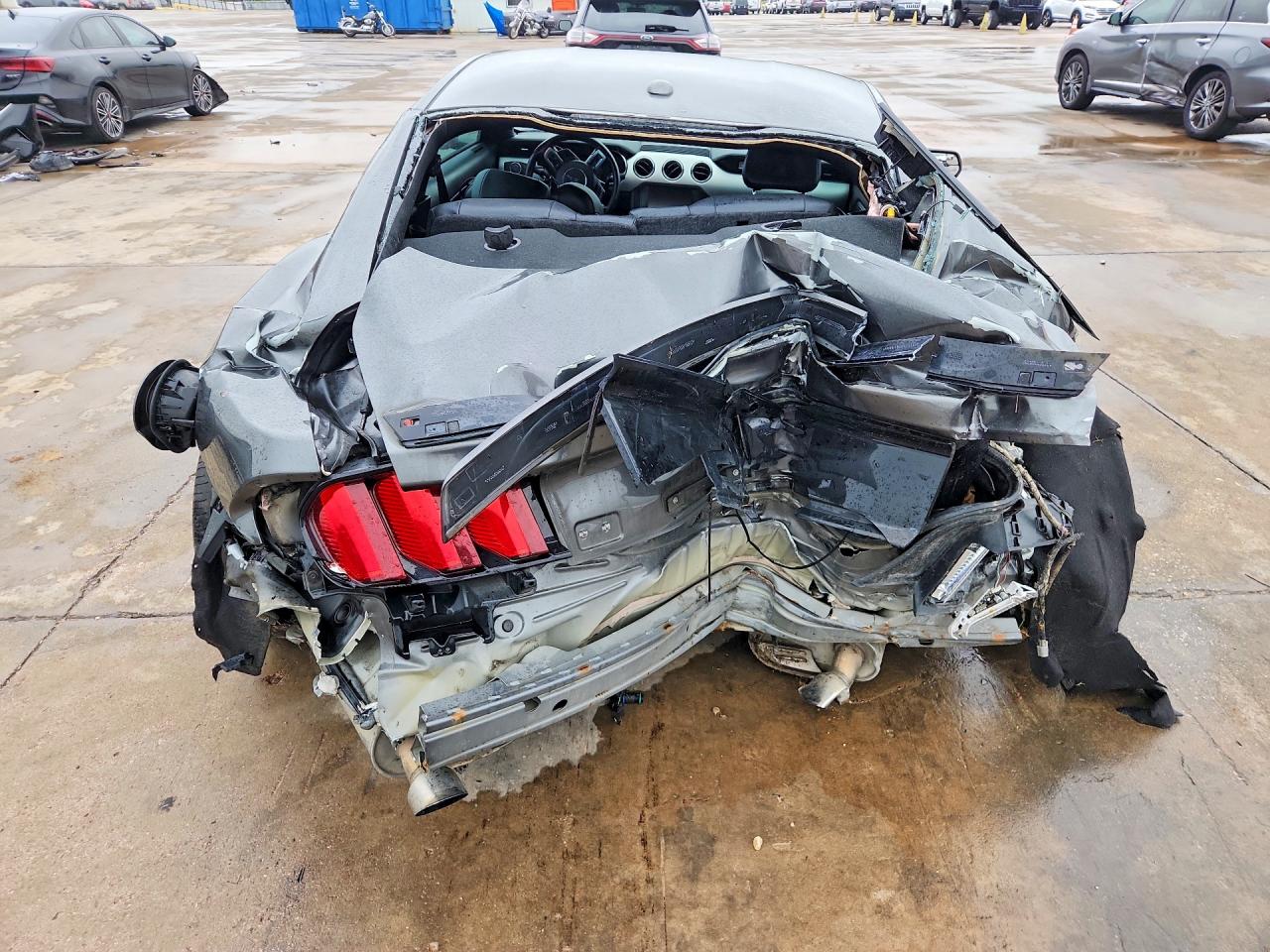 2016 Ford Mustang VIN 1FA6P8THXG5278817 COPART salvage auction — Rear End, TX - SALVAGE VEHICLE TITLE, sold $2,450 on 2026-07-09 (photo 6)