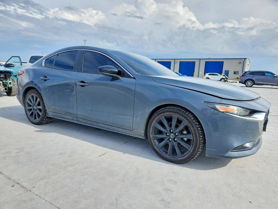 2023 Mazda 3 VIN 3MZBPBCM7PM358523 COPART salvage auction — WATER/FLOOD, Pa - Certificate Of Salvage, sold $7,600 on 2026-07-07 (photo 4)