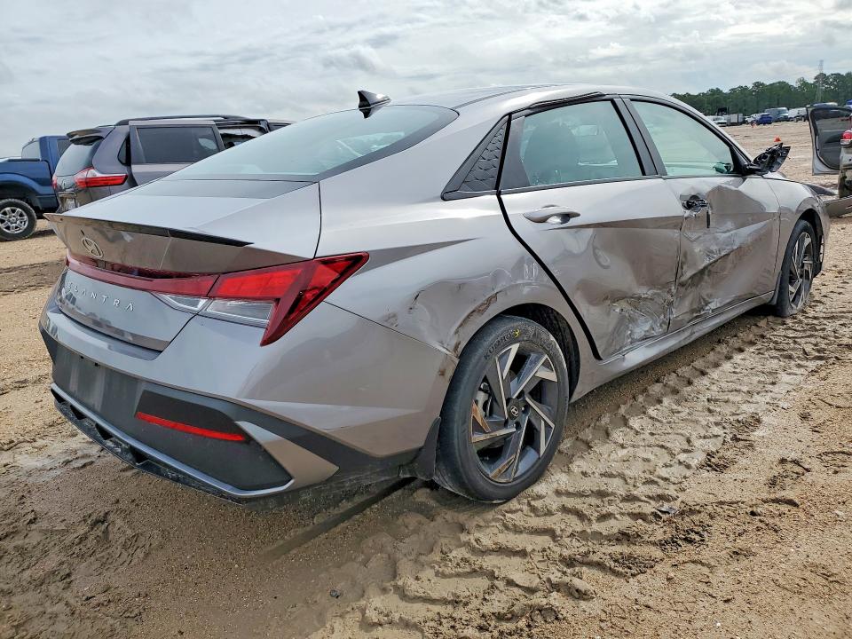 2025 Hyundai VIN KMHLM4DG9SU964622 COPART salvage auction — SIDE, Tx - Salvage Vehicle Title, sold $6,900 on 2026-07-24 (photo 3)