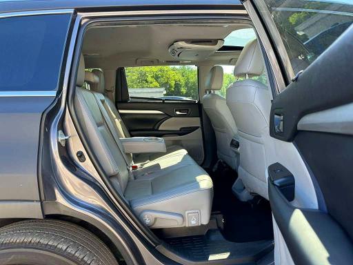 2019 Toyota Highlander VIN 5TDJGRFH7KS073819 COPART salvage auction — MINOR DENT/SCRATCHES, Nj - Certificate Of Title, sold $13,900 on 2026-07-29 (photo 7)