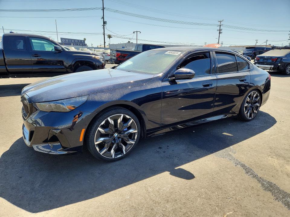 2025 BMW 5er VIN WBA43FJ02SCU07083 — COPART salvage auction photo