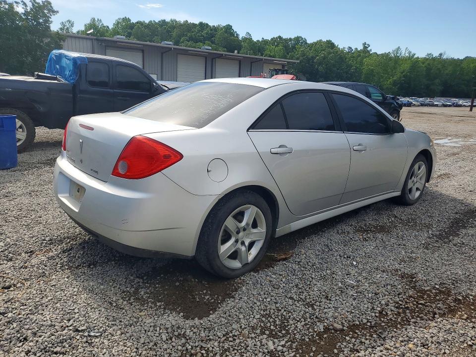 2010 Pontiac G6 VIN 1G2ZA5E01A4135688 COPART salvage auction — MINOR DENT/SCRATCHES, TX - CERTIFICATE OF TITLE, sold $425 on 2026-09-22 (photo 3)
