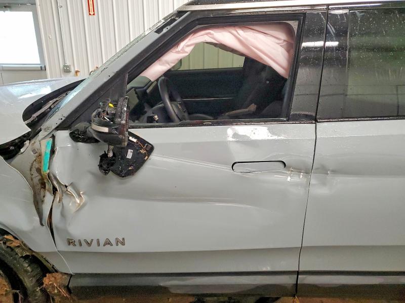 2025 Rivian VIN 7PDSGBBA4SN064238 COPART salvage auction — SIDE, Pa - Certificate Of Salvage, sold $18,700 on 2026-07-15 (photo 7)