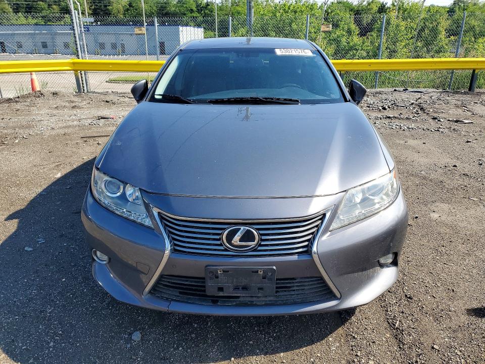2014 Lexus ES VIN JTHBK1GGXE2130261 COPART salvage auction — UNDERCARRIAGE, Md - Cert Of Salvage > 75% Damage, sold $375 on 2026-07-21 (photo 5)