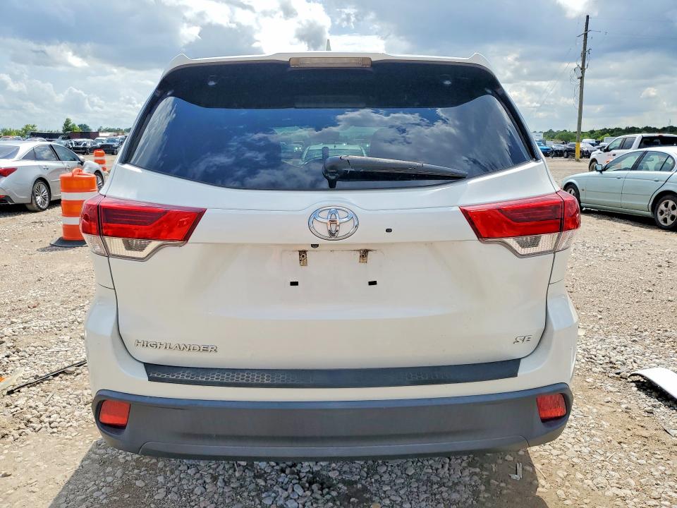 2018 Toyota Highlander VIN 5TDKZRFH1JS541847 COPART salvage auction — SIDE, Tx - Salvage Vehicle Title, sold $650 on 2026-07-30 (photo 6)