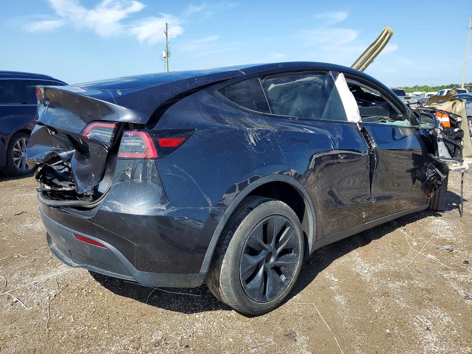 2024 Tesla Model y VIN 7SAYGDEEXRF117354 COPART salvage auction — ALL OVER, CO - SALVAGE TITLE, sold $250 on 2026-07-27 (photo 3)