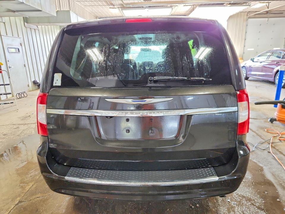 2015 Chrysler VIN 2C4RC1BG3FR525793 COPART salvage auction — MINOR DENT/SCRATCHES, In - Certificate Of Title, sold $525 on 2026-07-07 (photo 6)