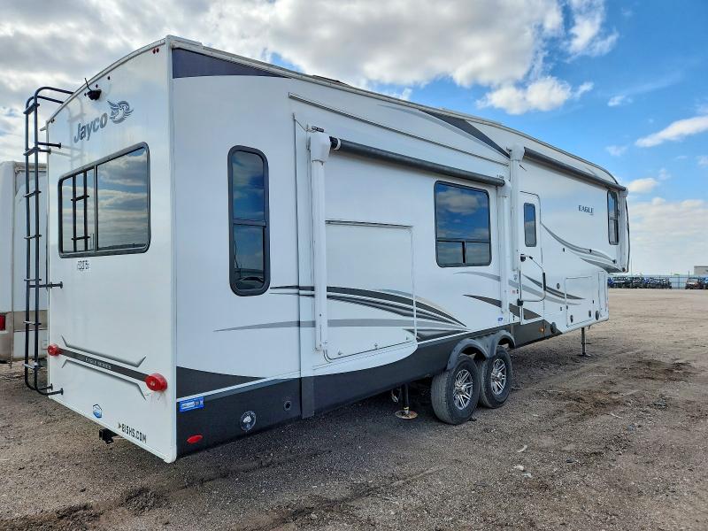 2022 Jayco Eagle VIN 1UJCJ0BT0N1WK0530 COPART salvage auction — MINOR DENT/SCRATCHES, NE - CERT OF TITLE-SALVAGE, sold $1,100 on 2026-07-09 (photo 4)