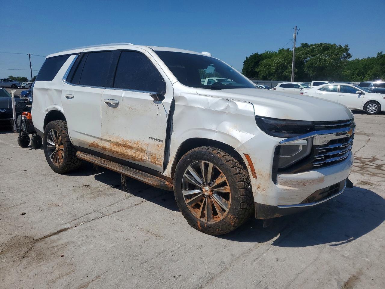 2025 Chevrolet Tahoe VIN 1GNS6SR82SR246680 COPART salvage auction — Side, OK - CERT OF TITLE-SALVAGE, sold $37,500 on 2026-06-30 (photo 4)