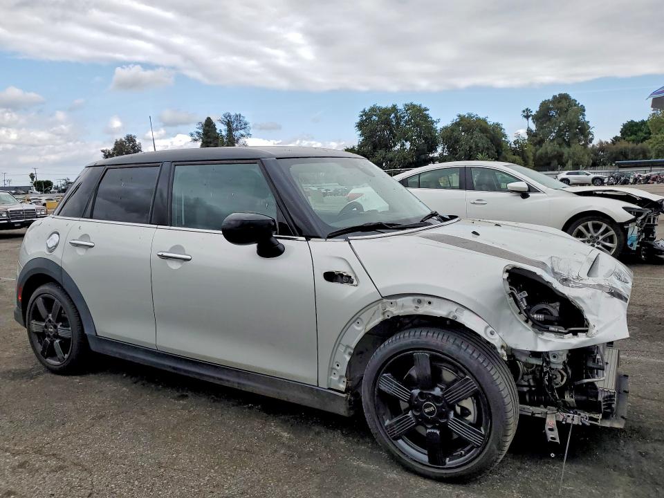 2023 Mini Cooper VIN WMW53DK01P2T48385 COPART salvage auction — FRONT END, Ca - Salvage Certificate, sold $6,200 on 2026-07-10 (photo 4)