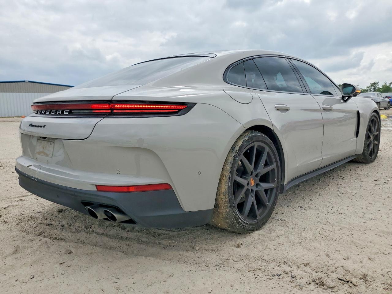 2025 Porsche Panamera VIN WP0AA2YAXSL006870 COPART salvage auction — Side, TX - SALVAGE VEHICLE TITLE, sold $51,000 on 2026-07-07 (photo 3)
