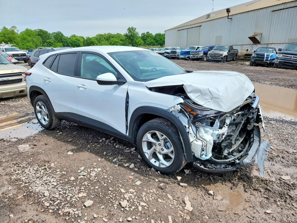 2025 Chevrolet Trax VIN KL77LFEP4SC049697 COPART salvage auction — FRONT END, Pa - Certificate Of Salvage, sold $2,700 on 2026-07-13 (photo 4)