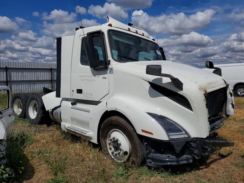 2024 Volvo VIN 4V4NC9EH1RN640593 COPART salvage auction — ROLLOVER, Salvage Title, sold $6,900 on 2026-07-23 (photo 1)