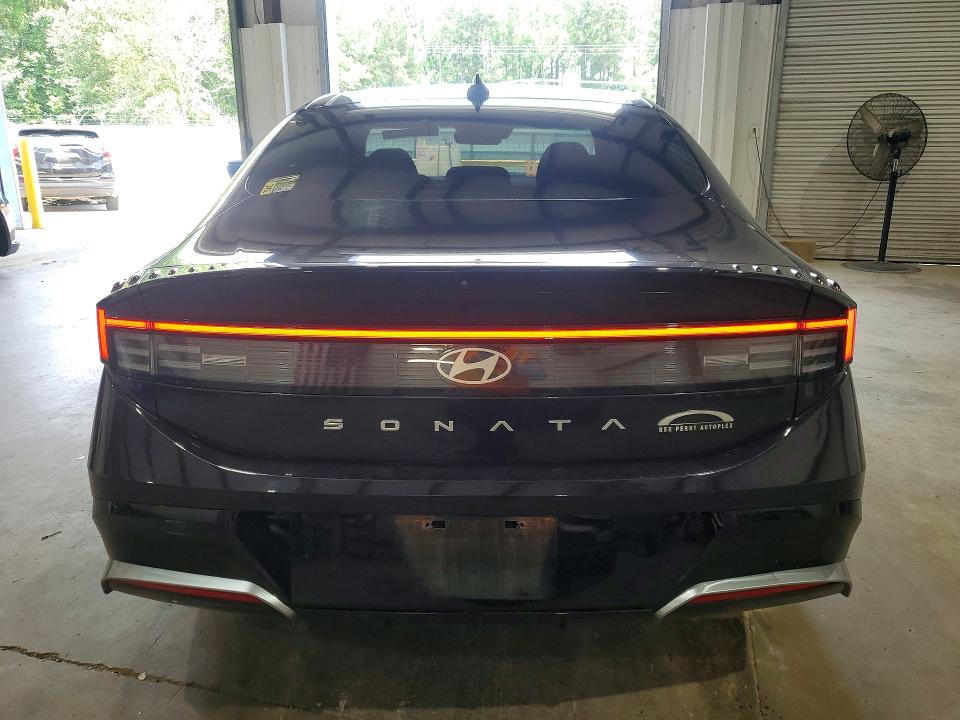 2025 Hyundai Sonata VIN KMHL14JA4SA434181 COPART salvage auction — FRONT END, Tx - Salvage Vehicle Title, sold $8,000 on 2026-07-20 (photo 6)