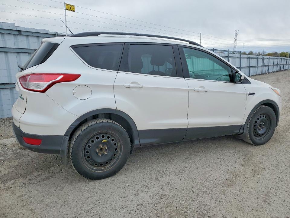 2015 Ford Escape VIN 1FMCU0GX0FUB83871 COPART salvage auction — MINOR DENT/SCRATCHES, On - Permit No Brand - Unfit, sold $525 on 2026-07-03 (photo 3)