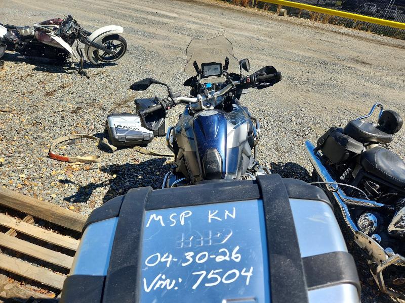2015 BMW R 1200 VIN WB10A1102FZ187504 COPART salvage auction — REAR END, VA - CERT OF TITLE - SALVAGE, sold $2,400 on 2026-07-09 (photo 6)