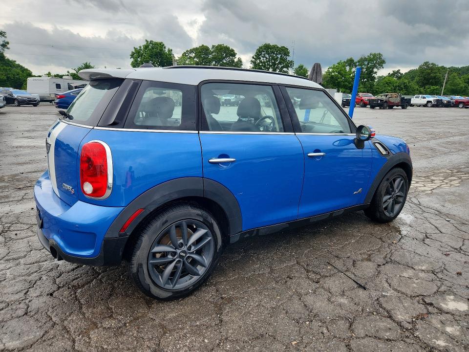 2013 Mini Cooper VIN WMWZC5C51DWP31460 COPART salvage auction — HAIL, Mo - Salvage Certificate Of Title, sold $575 on 2026-07-04 (photo 3)