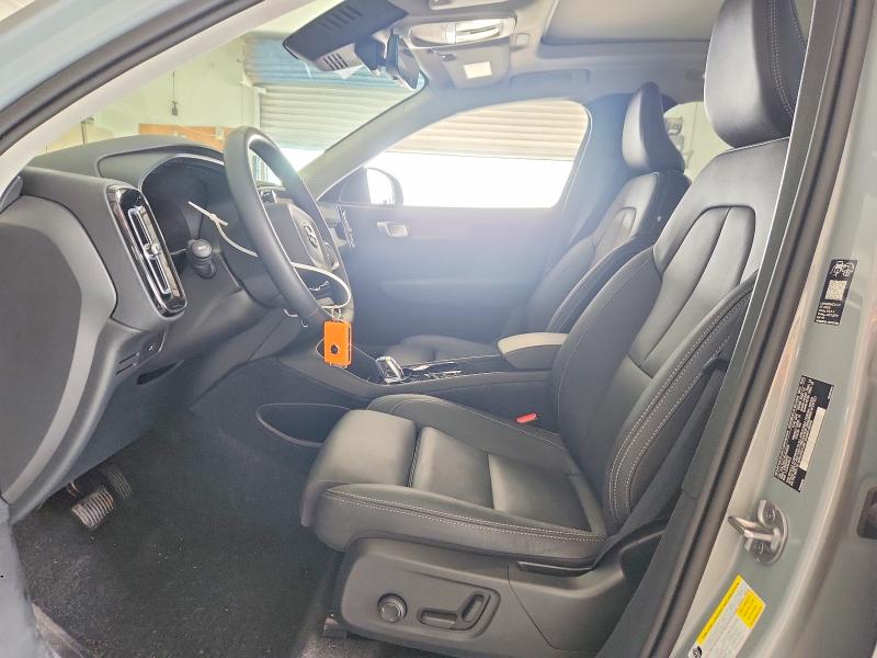 2026 Volvo Xc40 VIN YV4L12UC1T2740625 COPART salvage auction — FRONT END, Tx - Certificate Of Title, sold $11,900 on 2026-08-17 (photo 7)