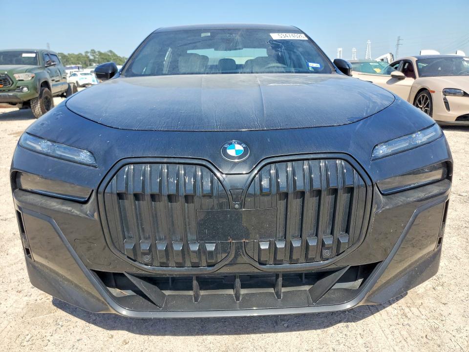 2023 BMW 7er VIN WBA33EJ01PCL68158 COPART salvage auction — SIDE, Tx - Salvage Vehicle Title, sold $49,250 on 2026-07-07 (photo 5)