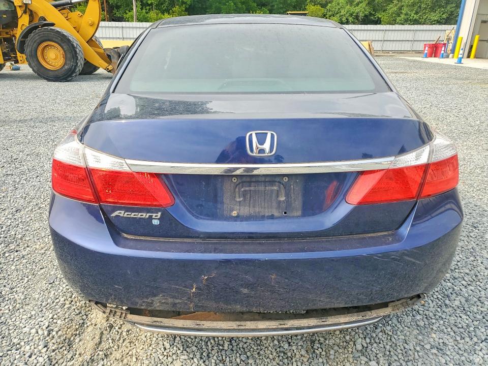 2015 Honda Accord VIN 1HGCR2F75FA029050 COPART salvage auction — BURN, Nc - Salvage Certificate Of Title, sold $150 on 2026-07-23 (photo 6)