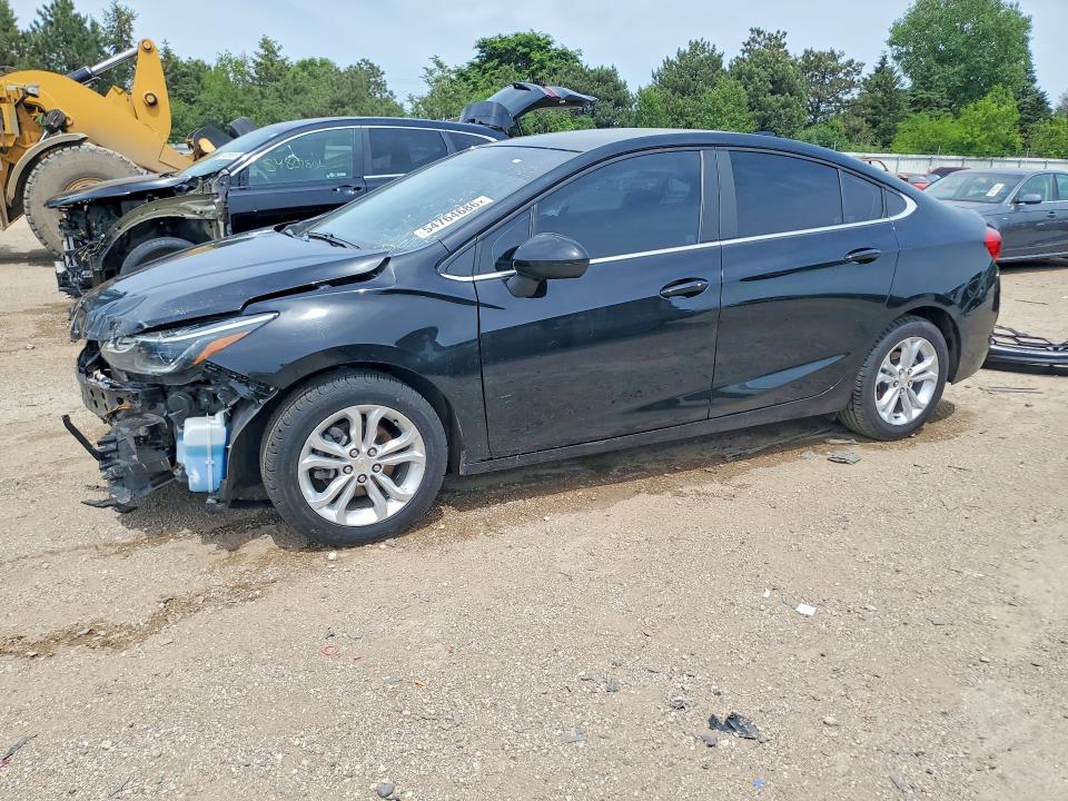 2019 Chevrolet Cruze VIN 1G1BE5SM8K7134569 COPART salvage auction — FRONT END, Il - Salvage Certificate, sold $850 on 2026-07-09 (photo 1)