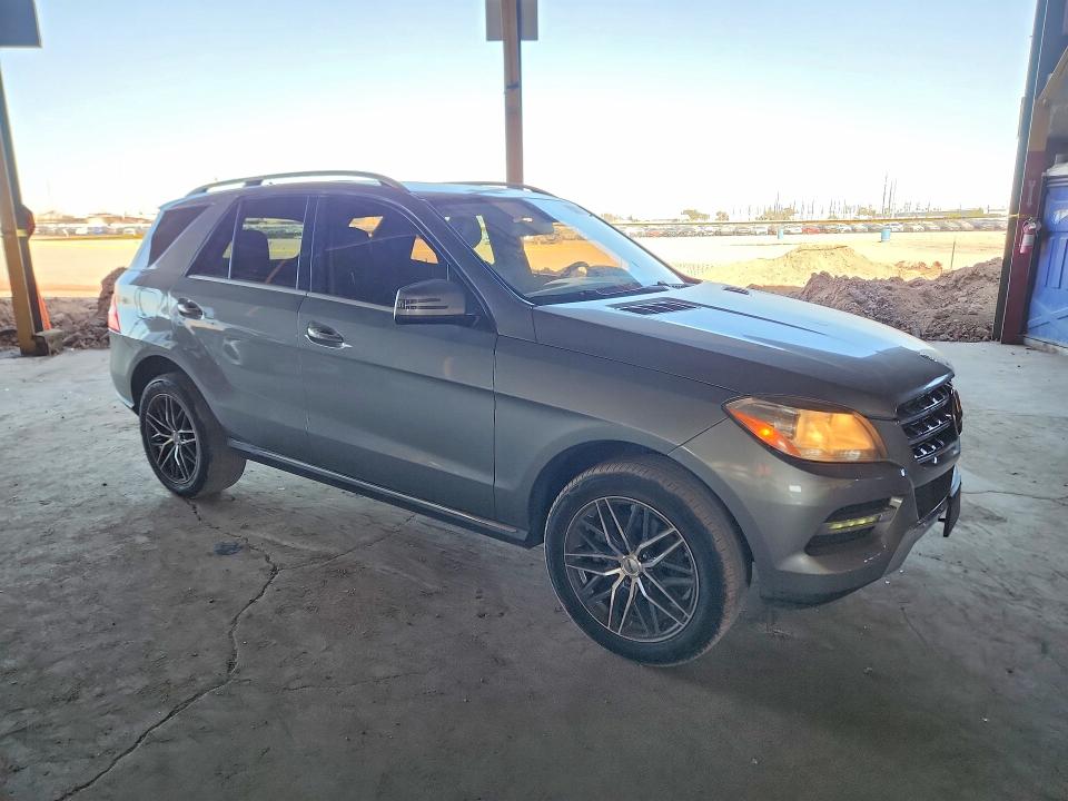 2015 Mercedes-benz Ml-class VIN 4JGDA5JBXFA475049 COPART salvage auction — NORMAL WEAR, Fl - Certificate Of Title, sold $5,100 on 2026-07-08 (photo 4)