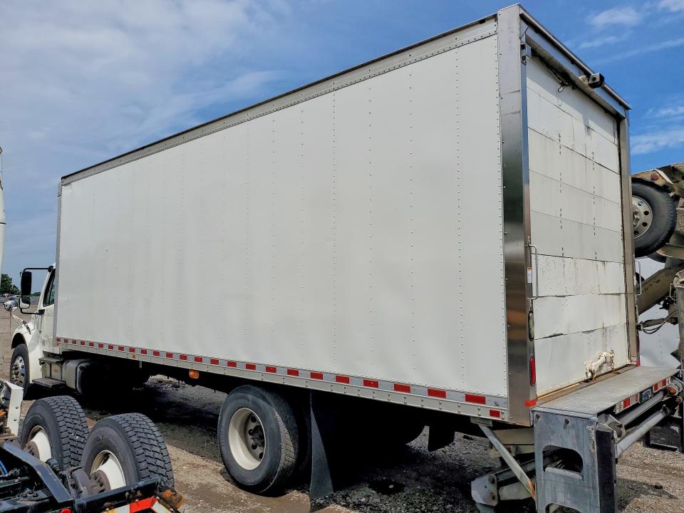 2016 Freightliner M2 VIN 3ALACWDT9GDHJ3216 COPART salvage auction — MECHANICAL, OH - CERTIFICATE OF TITLE, sold $7,000 on 2026-07-09 (photo 2)