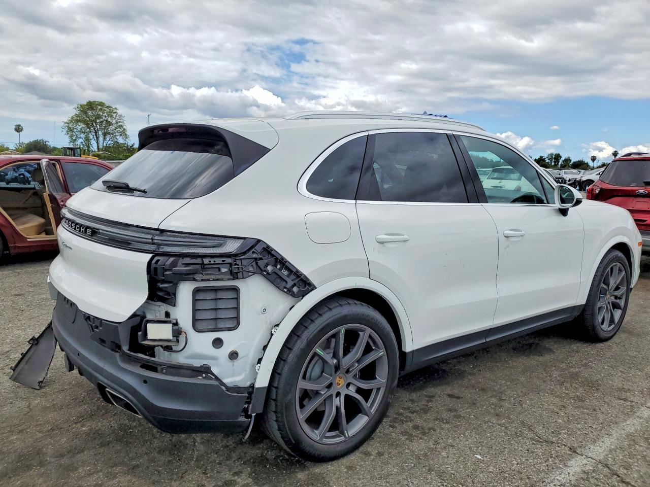 2024 Porsche Cayenne VIN WP1AA2AY3RDA02573 COPART salvage auction — Rear End, CA - SALVAGE CERTIFICATE, sold $45,500 on 2026-08-11 (photo 3)
