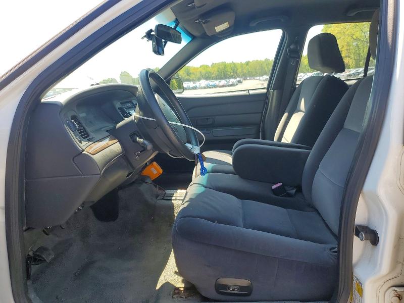 2010 Ford Crown victoria VIN 2FABP7CV0AX145262 COPART salvage auction — NORMAL WEAR, Nj - Certificate Of Title, sold $700 on 2026-07-02 (photo 7)