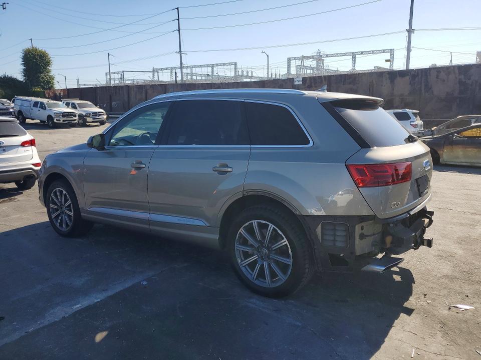 2017 Audi Q7 VIN WA1LAAF77HD008647 COPART salvage auction — REAR END, Ca - Dis/Dlr/Exp Only Clean Title, sold $7,500 on 2026-07-08 (photo 2)