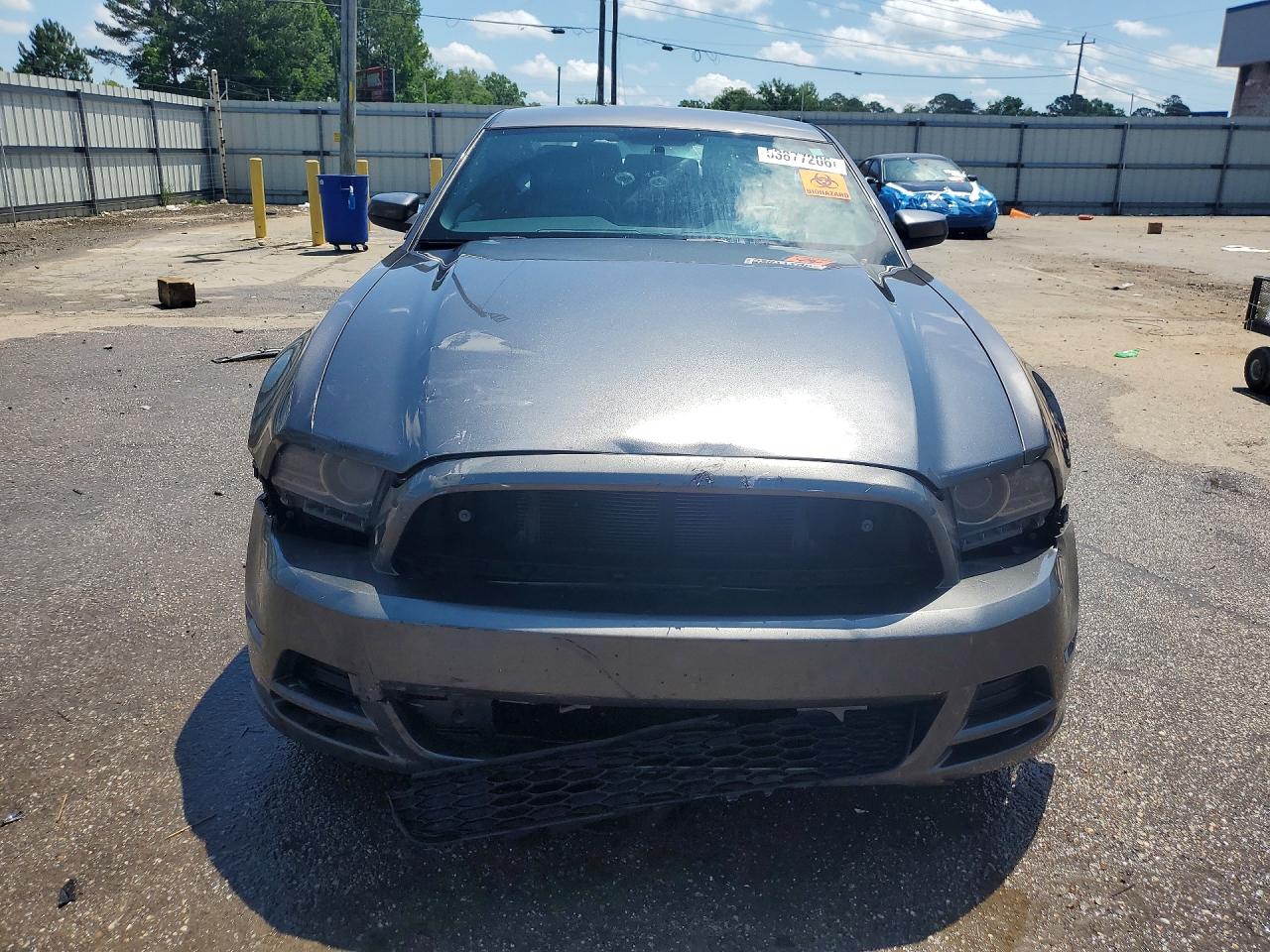 2014 Ford Mustang VIN 1ZVBP8AM7E5266854 COPART salvage auction — Rear End, AL - CERT OF TITLE-SALVAGE TITLE, sold $725 on 2026-06-25 (photo 5)
