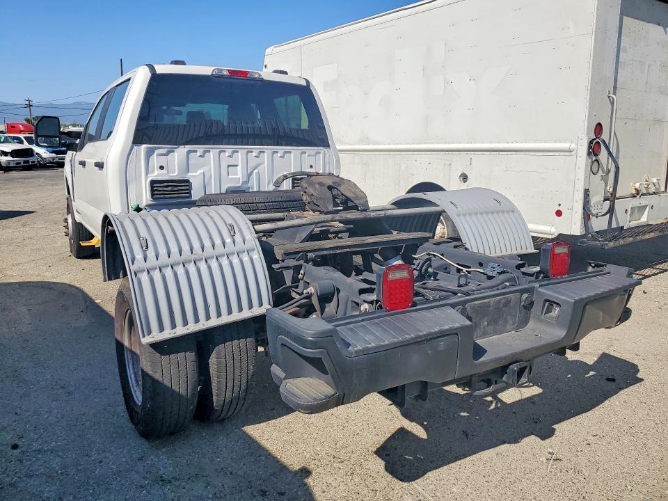 2023 Ford F-350 super duty VIN 1FT8W3DT5PEC22151 COPART salvage auction — FRONT END, IL - DIS/DLR/EXP ONLY CLEAN TITLE (P), sold $10,600 on 2026-07-15 (photo 2)
