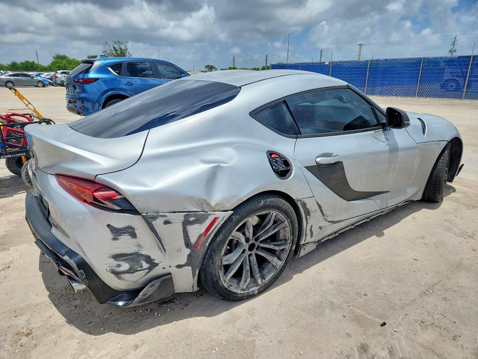 2022 Toyota Supra VIN WZ1DB2C09NW049433 COPART salvage auction — REAR END, Fl - Certificate Of Destruction, sold $16,700 on 2026-07-22 (photo 3)