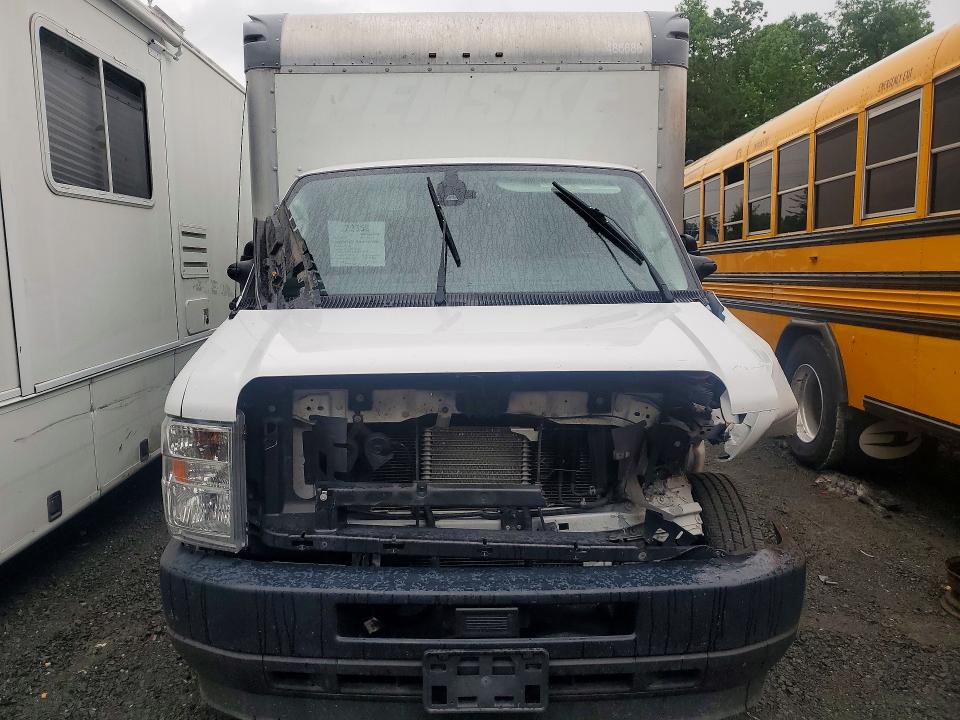 2022 Ford E-350 VIN 1FDWE3FN6NDC09089 COPART salvage auction — FRONT END, Az - Cert Of Title - Salvage, sold $6,900 on 2026-07-28 (photo 5)