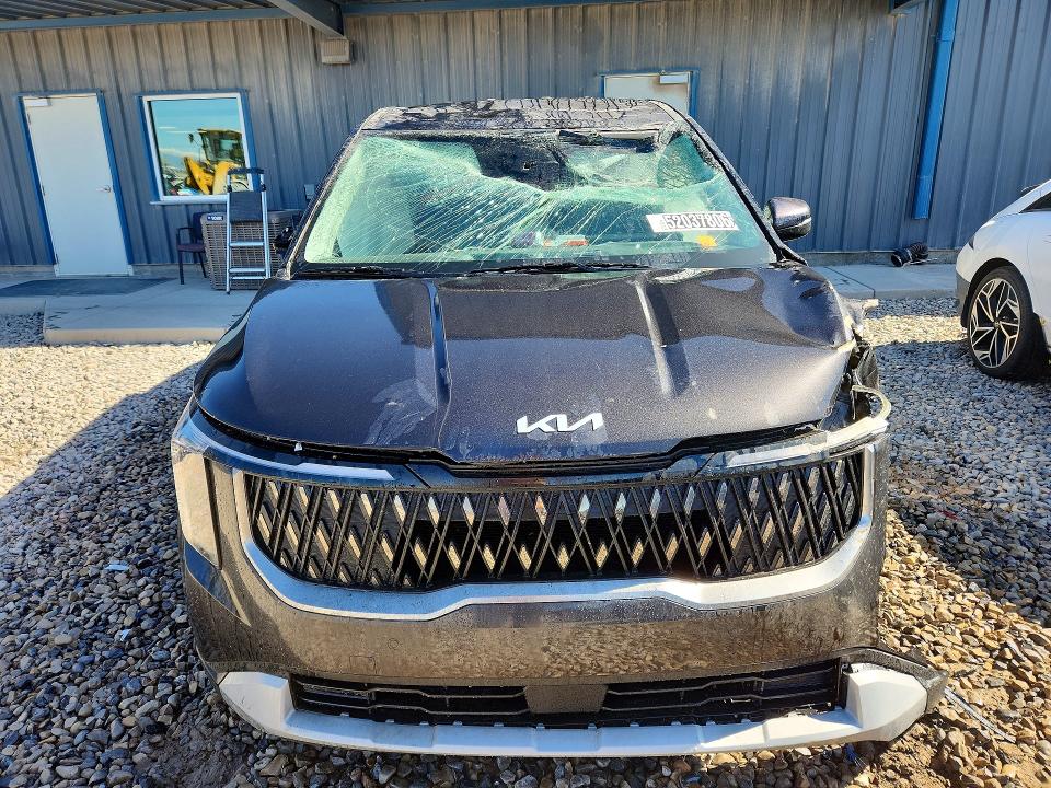 2026 Kia Carnival VIN KNDNB5K37T6601833 COPART salvage auction — ROLLOVER, UT - SALVAGE CERTIFICATE, sold $5,800 on 2026-07-17 (photo 5)