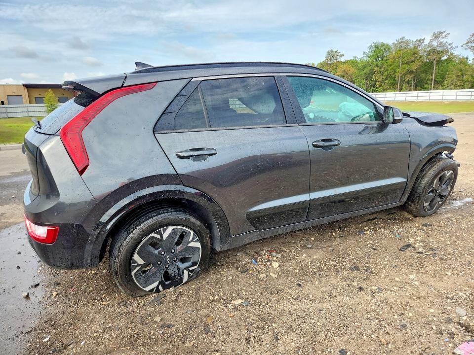 2024 Kia Niro VIN KNDCR3L1XR5087687 COPART salvage auction — FRONT END, Fl - Certificate Of Destruction, sold $1,250 on 2026-07-06 (photo 3)