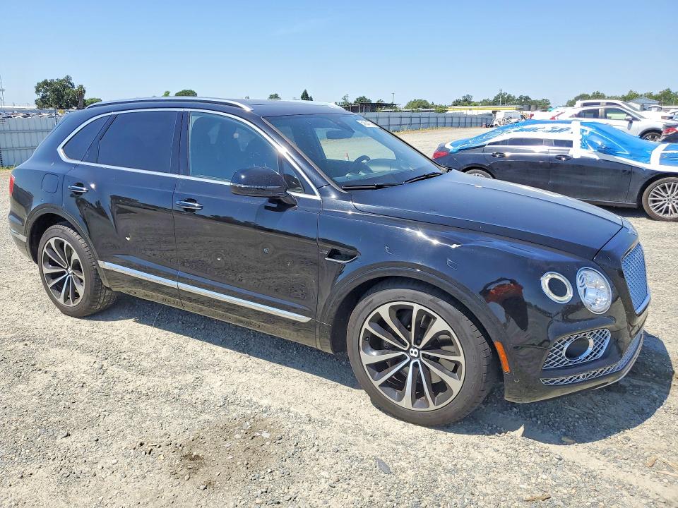 2017 Bentley Bentayga VIN SJAAC2ZV5HC016003 COPART salvage auction — VANDALISM, Ca - Salvage Certificate, sold $20,300 on 2026-07-02 (photo 4)