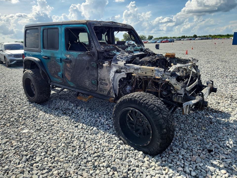 2020 Jeep Wrangler unlimited VIN 1C4HJXFNXLW351298 COPART salvage auction — BURN, Fl - Cert Of Title Slvg Rebuildable, sold $1,900 on 2026-07-02 (photo 4)