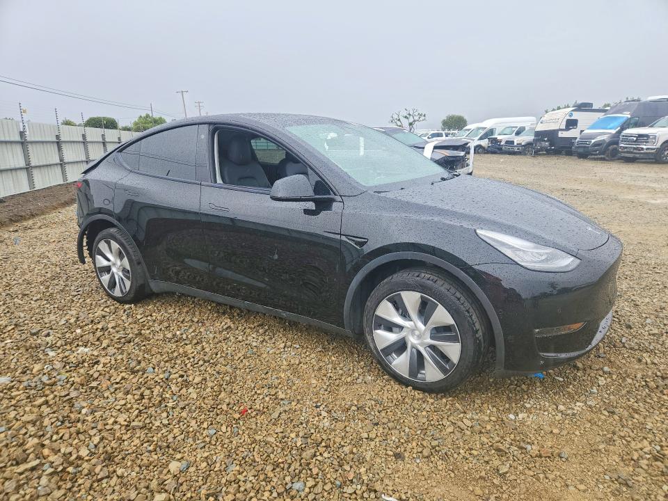 2022 Tesla Model y VIN 7SAYGDEE7NF569336 COPART salvage auction — REAR END, Ca - Salvage Certificate, sold $12,800 on 2026-07-14 (photo 4)